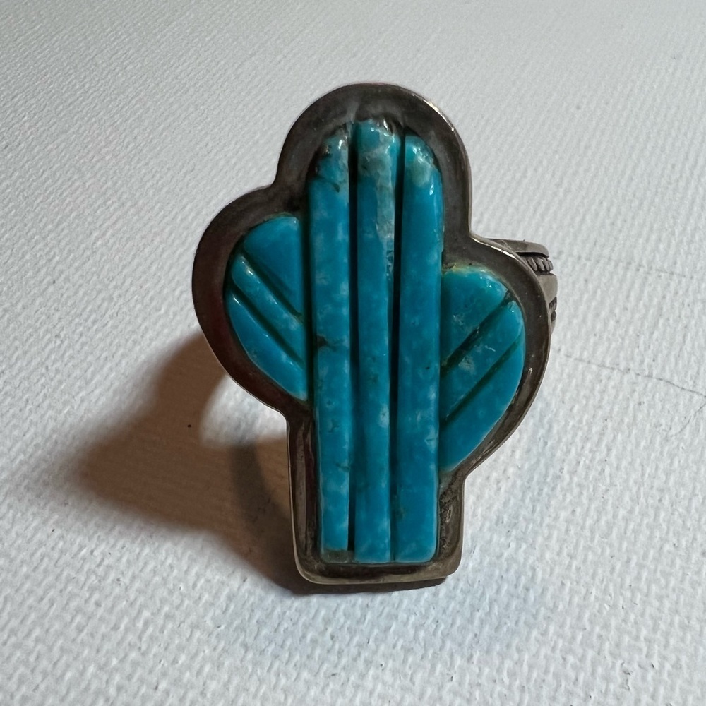 Native American made Turquoise Carved Cactus Ring. Size 9 - Picture 1 of 2